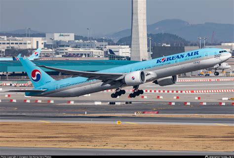 boeing 777 300 korean air.